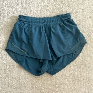 Lululemon Size 4 Hottie Hot Shorts